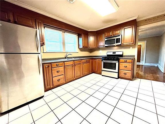 2nd image of 420 Bellanger St