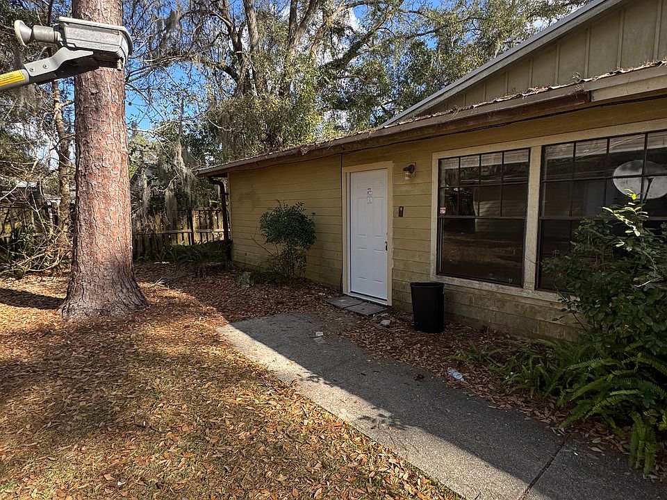 1st image of 3123 SW 26th Way APT 2