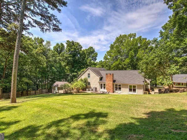 224 Shadowood Dr SE, Calhoun, GA 30701