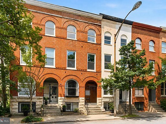 3rd image of 1110 Guilford Ave