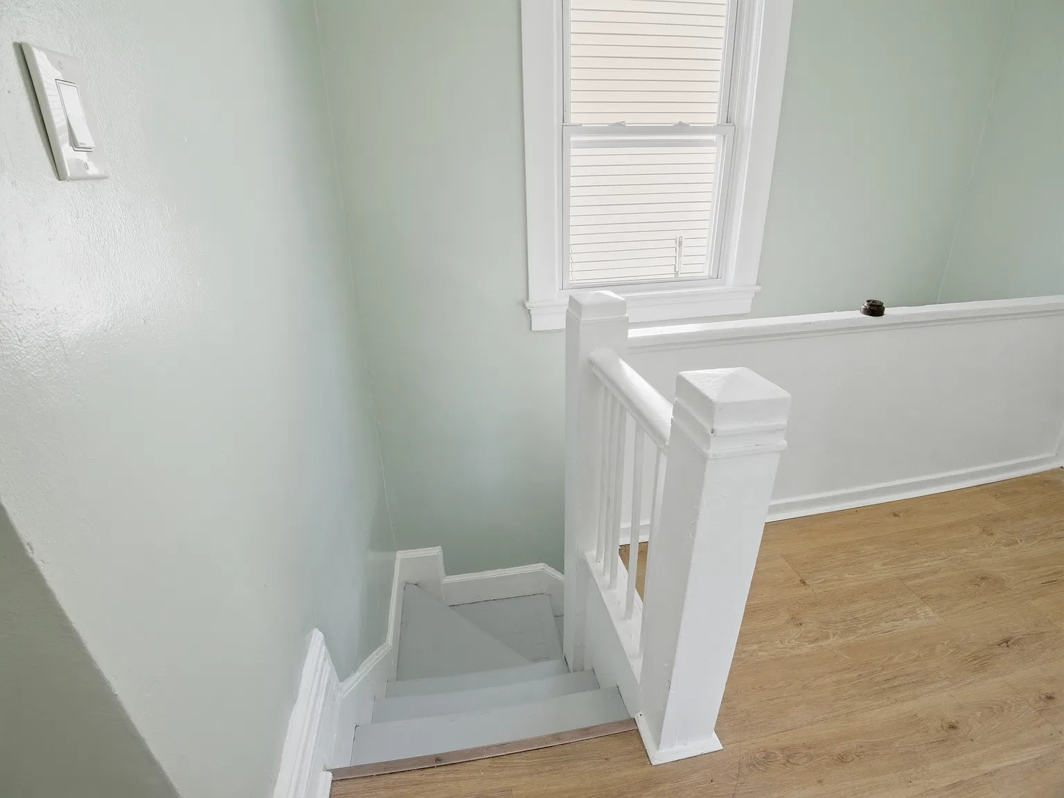 7 bed, 2700 sqft, $4,500 — Photo 2