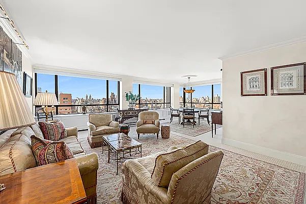 1st image of 190 E 72nd St APT 26A