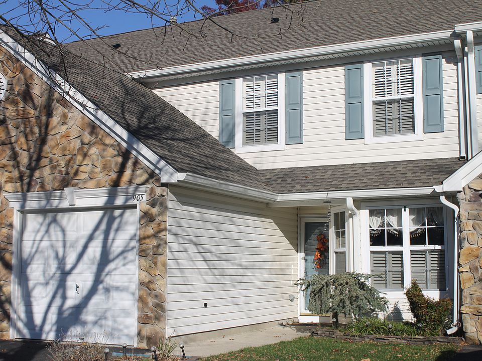 1st image of 905 Gardenia Dr