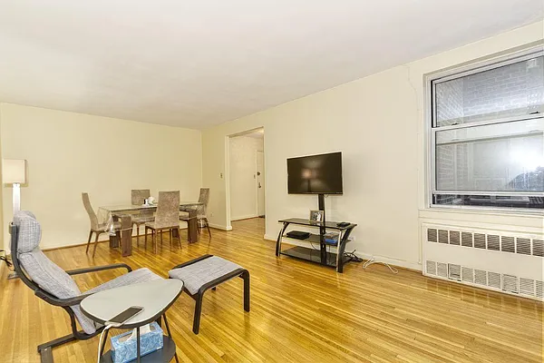 Sold by Fillmore | media 1