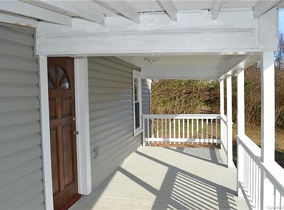 3rd image of 1596 Fairbanks Dr