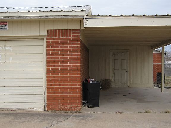 4th image of 2400 Judy Ave
