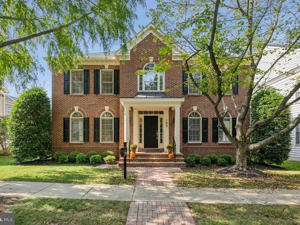 102 Dunloggin Dr, Rockville, MD 20850