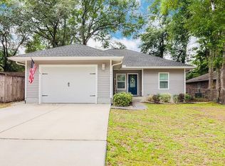 607 Powell Dr, Niceville, FL 32578