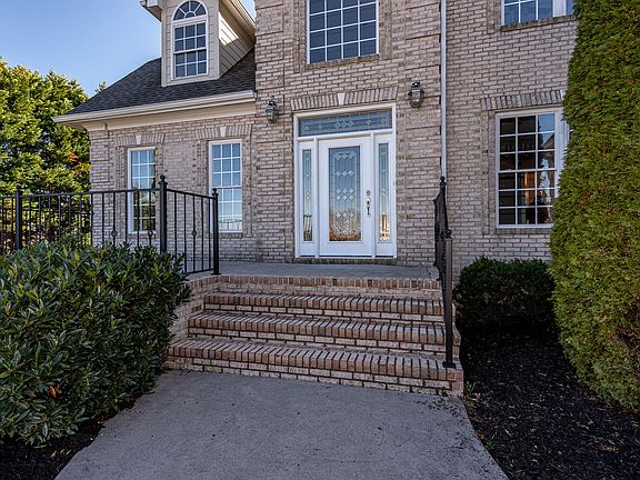 3rd image of 12612 Bayview Dr