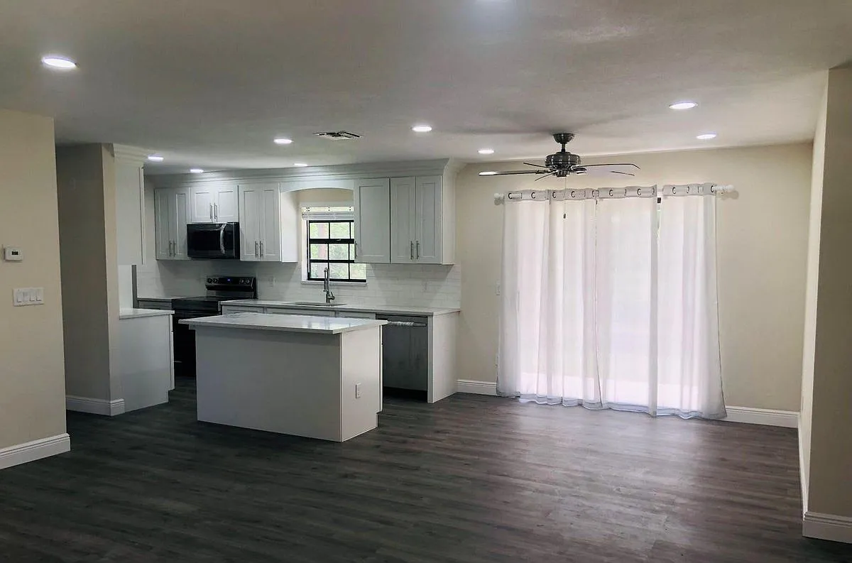 3 bed, 2.0 bath, 1200 sqft, $3,000 — Photo 3