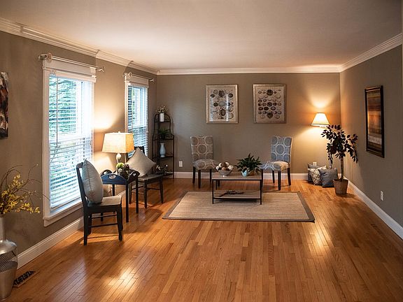 2nd image of 9642 Sycamore Trace Ct