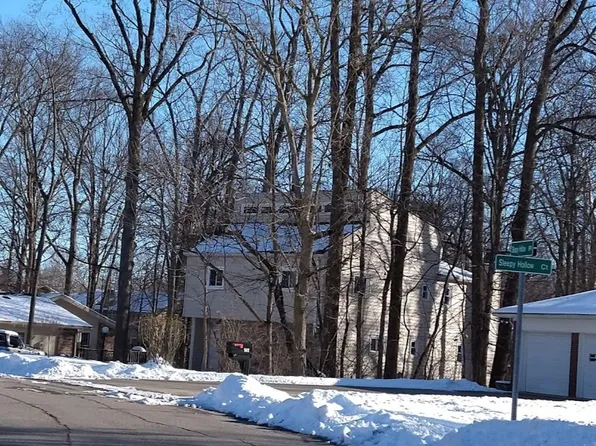 941 Sleepy Hollow Pl, Greenwood, IN 46142