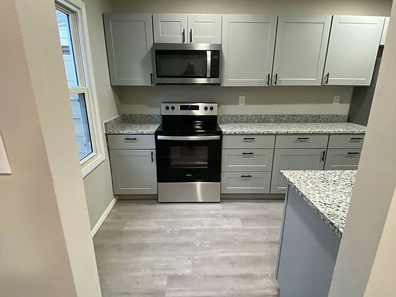 3rd image of 961 Top View Dr