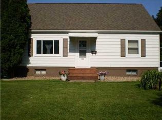 975 3rd St, Marion, IA 52302