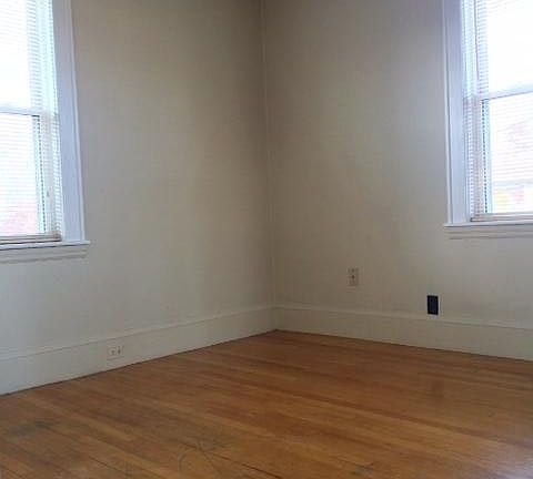 5th image of 103 West St