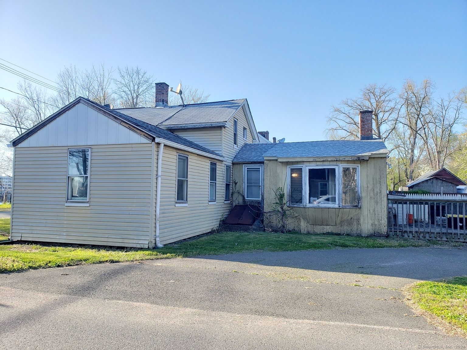 102 S Water St, East Windsor, CT 06088 | MLS 24013384 | Zillow