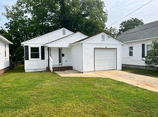 11 Magnolia Pl, Hampton, VA 23669