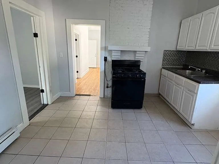10 Rodwell Ave #3 — Photo 2