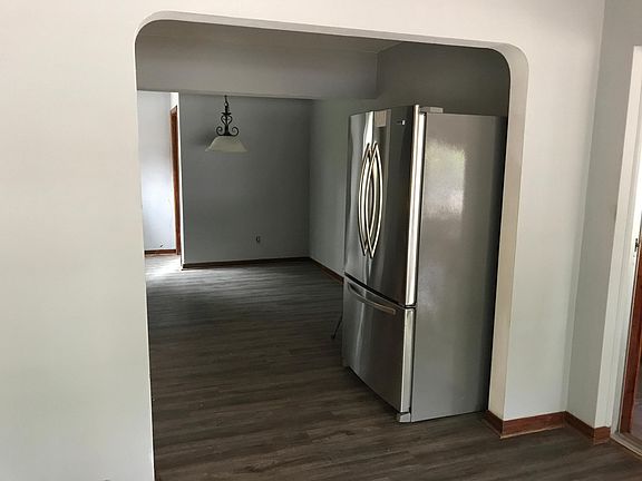 5th image of 10107 N Ashley St
