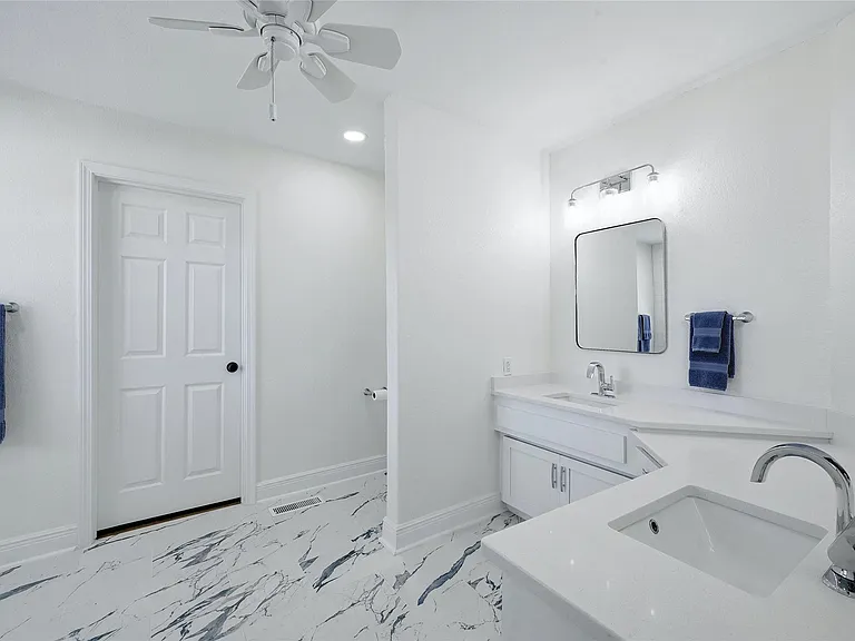410 Hi Cir W — Photo 17