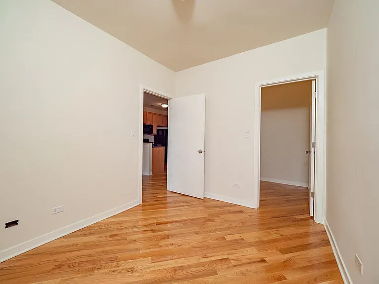 1514 W Howard St #3W — Photo 8