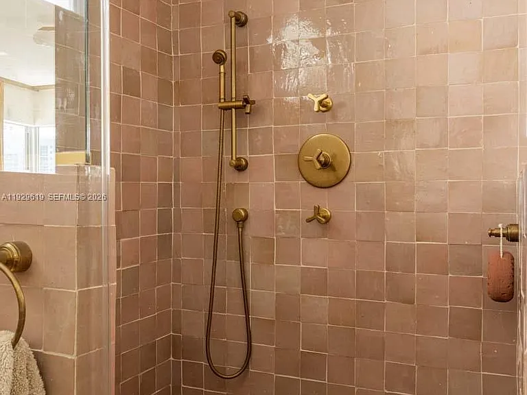 16 Island Ave #6B — Photo 15