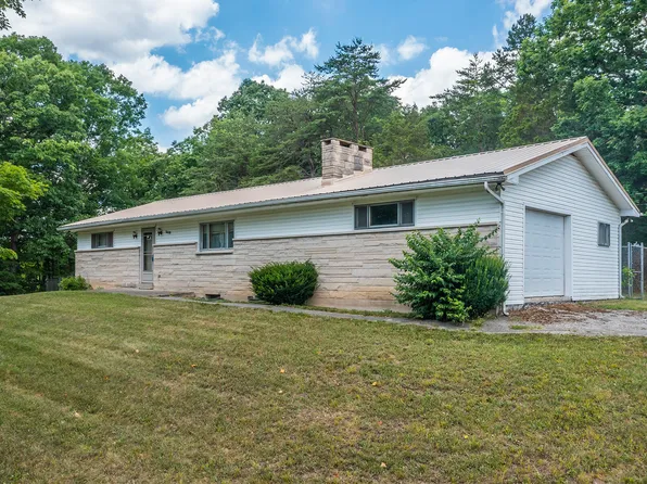 6450 Richmond Rd, Irvine, KY 40336