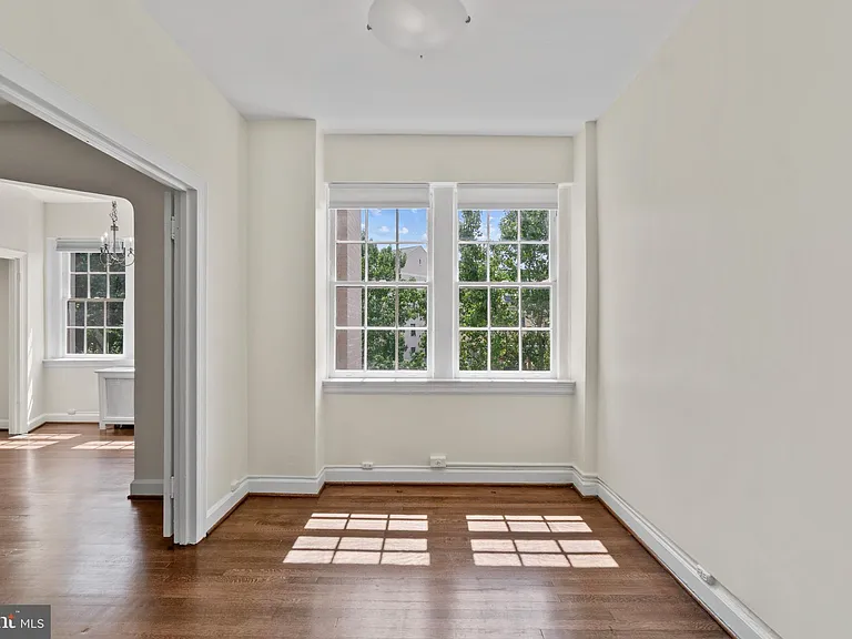 2737 Devonshire Pl NW #110 — Photo 7