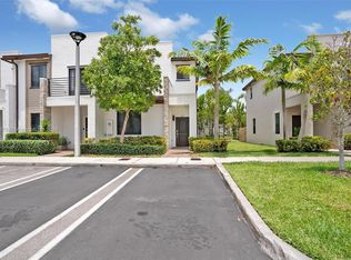 317 NE 208th Ter #317, Miami, FL 33179