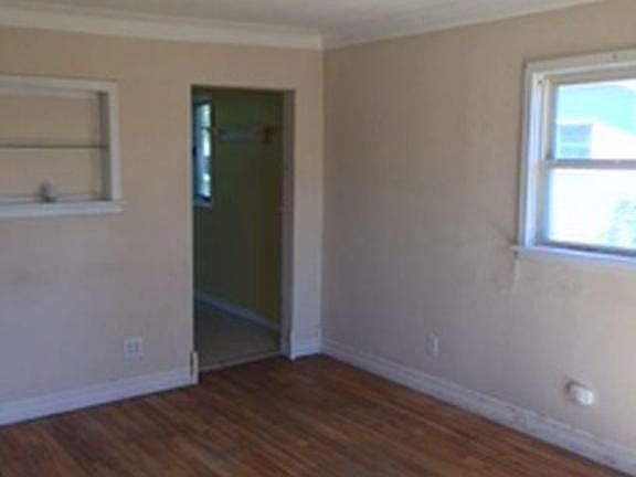 3rd image of 1508 Park St