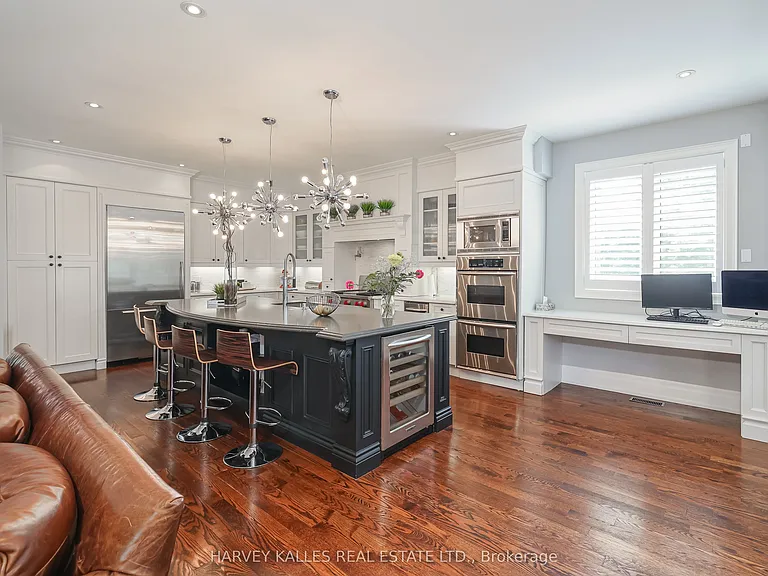 44 Churchill Ave — Photo 15