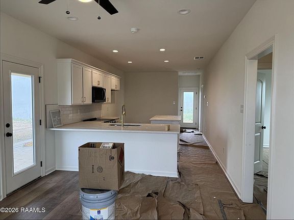 3rd image of 200 Willowbend Bnd
