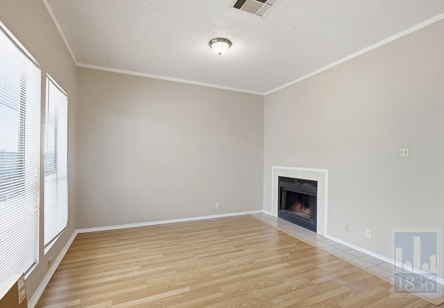 2 bed, 2.0 bath, 716 sqft, $1,500 — Photo 2