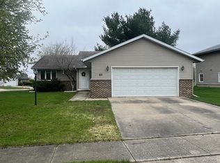 601 Bellerieve Dr, Champaign, IL
