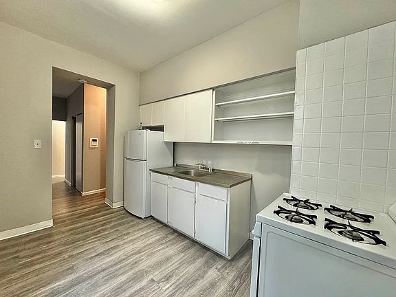5th image of 330 E 100th St APT 3C