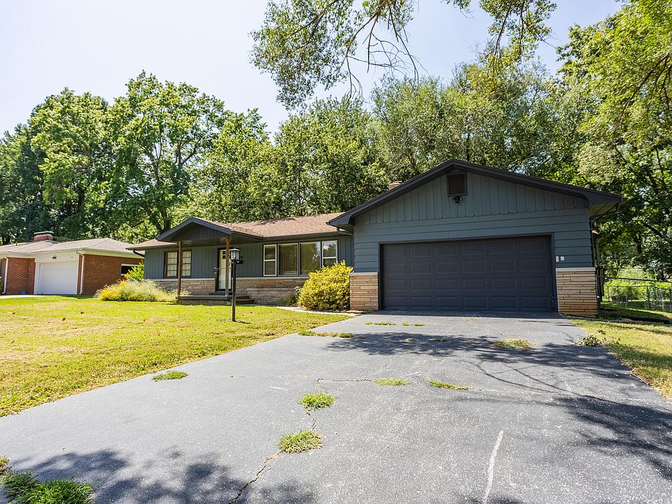 1st image of 2123 S Prairie Lane