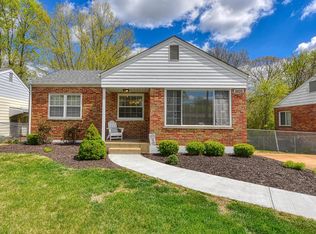 8826 Old Sappington Rd, Saint Louis, MO 63126