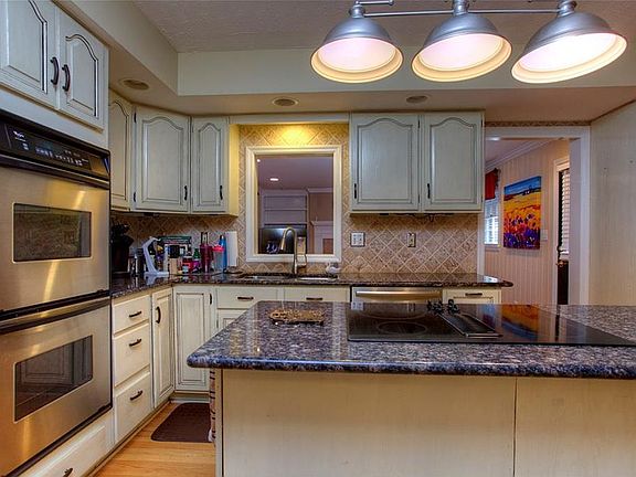 2nd image of 3785 Allsborough Dr