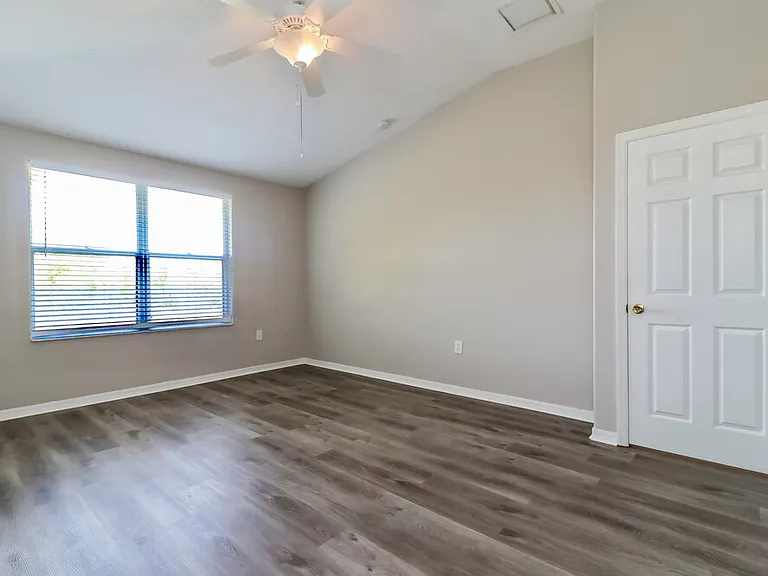 4545 Marchmont Blvd — Photo 10