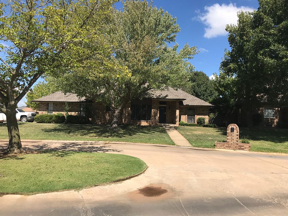 1st image of 1325 SW 108th Pl
