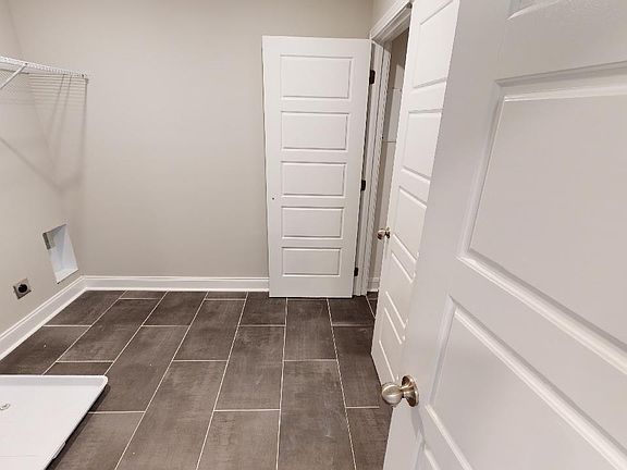 5th image of 187 Fairview Ln