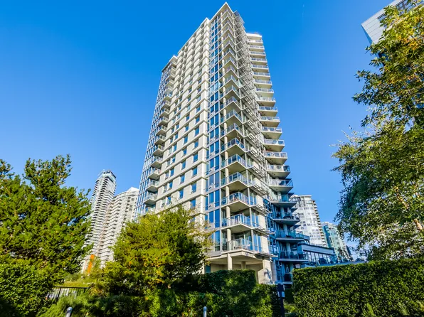 638 Beach Cres #706, Vancouver, BC V6Z 3H4