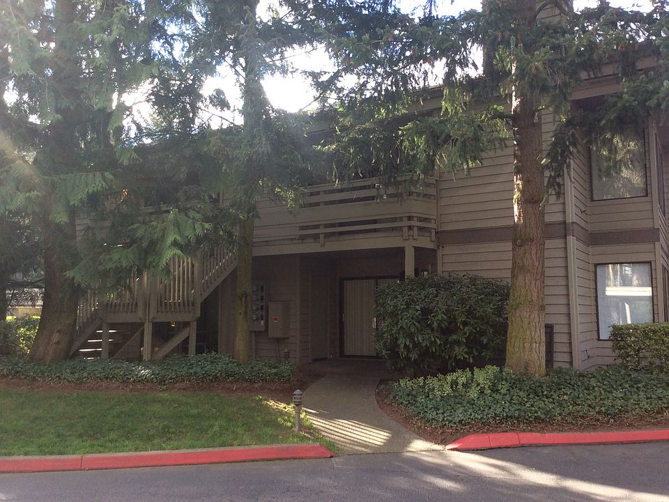 1st image of 1372 Bellevue Way NE APT 5