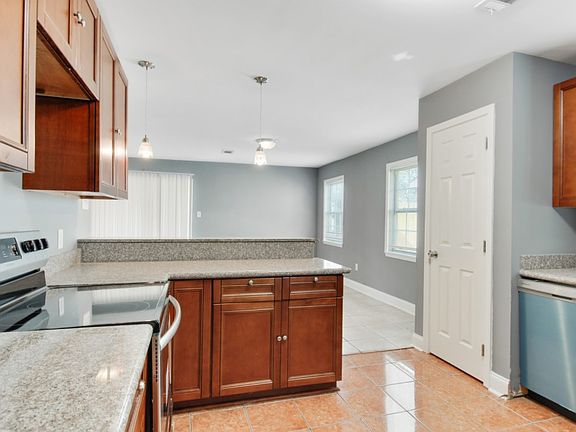 4th image of 4040 N Chipwood Dr