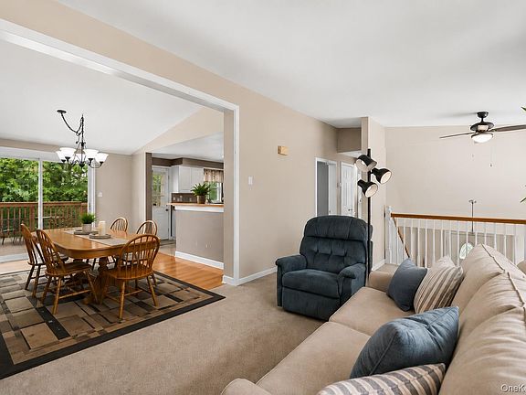 3rd image of 11 Brayton Road