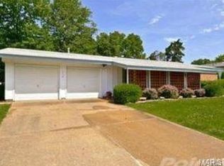 5154 Red Cedar Ct, Saint Louis, MO 63128