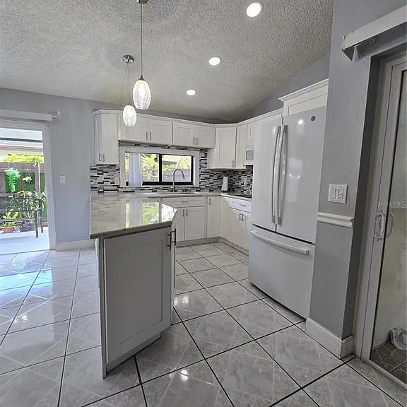 5401 Hopedale Dr — Photo 4