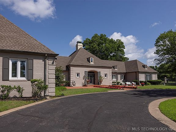 2nd image of 3706 Country Club Dr