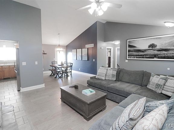 5th image of 21579 Harlan Ln