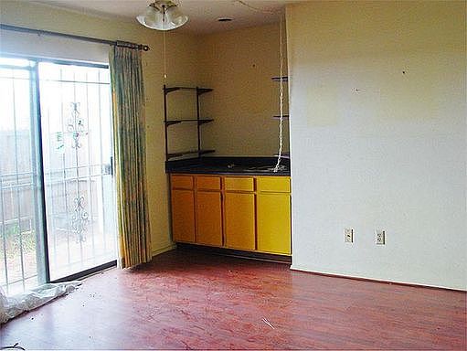 5th image of 8034 Antoine Dr APT 116
